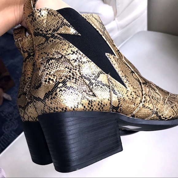 🆕GOLD BLACK CHUNKY HEEL POINTY SNAKESKIN BOOTIES! - Picture 6 of 9